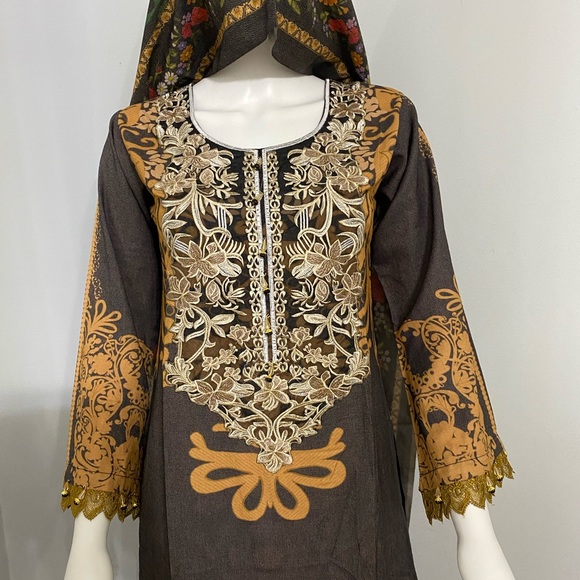 Original pakistani munira designer stitched suit - Picture 4 of 9